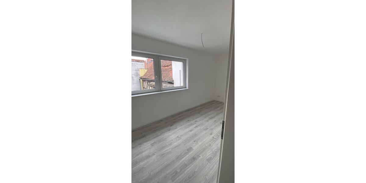 Etagenwohnung Altenstadt - 5.5 Zimmer, 125 m&sup2;, 1.450&euro; | Angebot:25994572