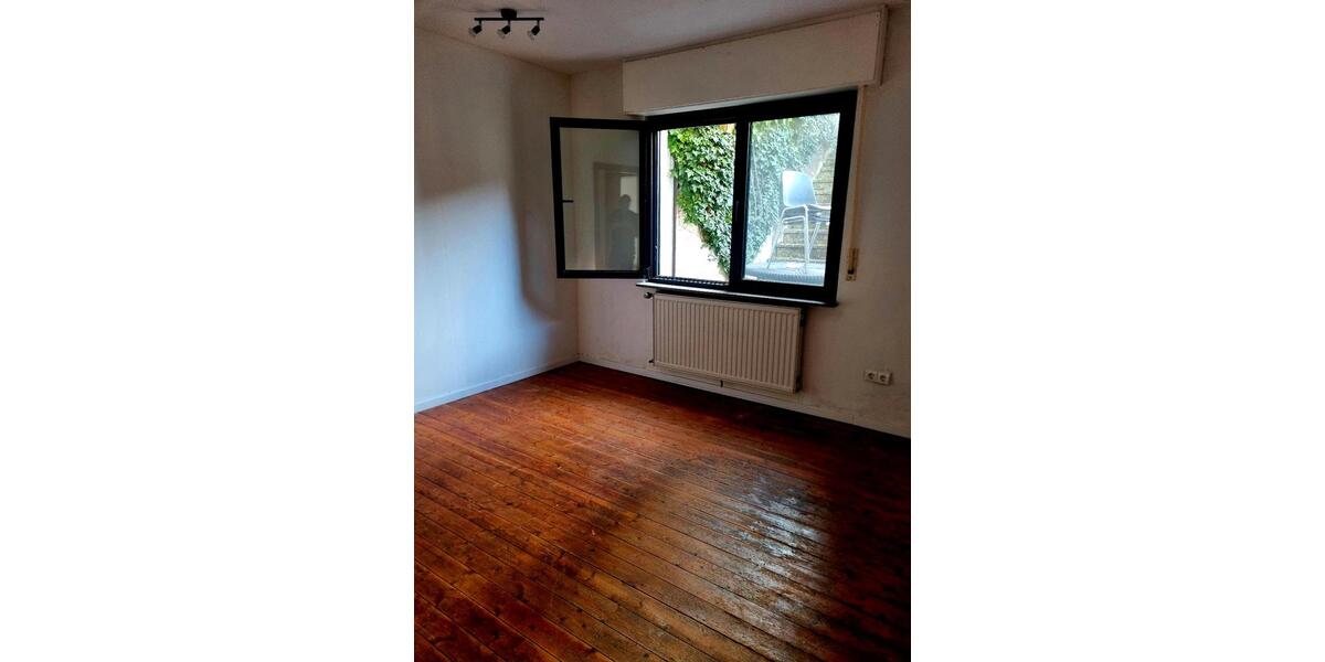 Etagenwohnung Aschaffenburg Damm - 2 Zimmer, 91 m&sup2;, 1.000&euro; | Angebot:26413833