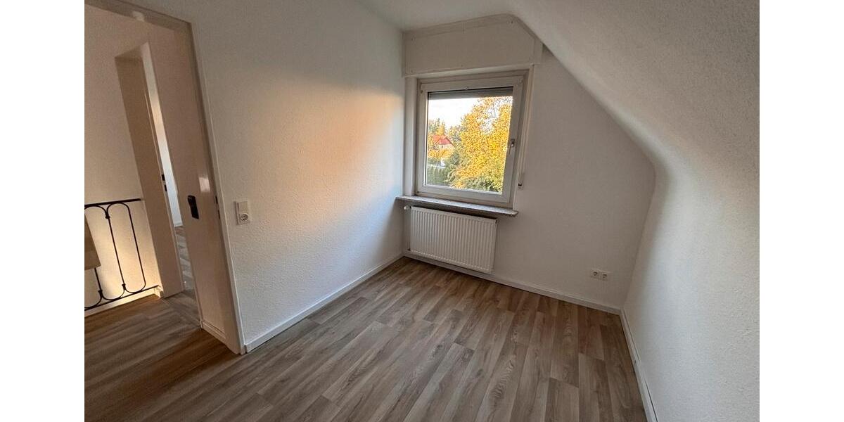 Einfamilienhaus Erlensee - 4 Zimmer, 90 m&sup2;, 1.700&euro; | Angebot:27623868