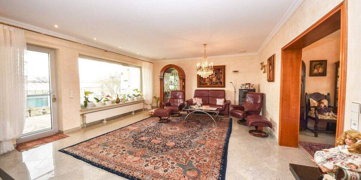 Einfamilienhaus Babenhausen Sickenhofen - 6 Zimmer, 252 m&sup2;, 1.250.000&euro; | Angebot:25693355