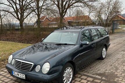 Mercedes-Benz E 200 257.800 km 1.790 &euro; Glauburg 63695