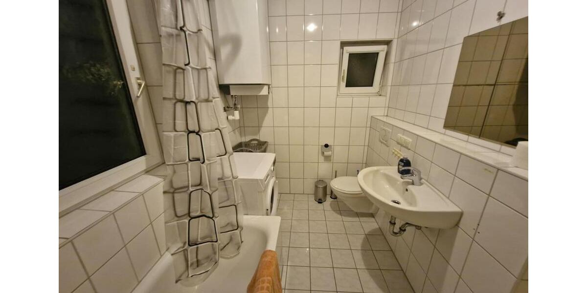 Etagenwohnung Frankfurt am Main Rödelheim - 15 Zimmer, 150 m&sup2;, 590&euro; | Angebot:25923530