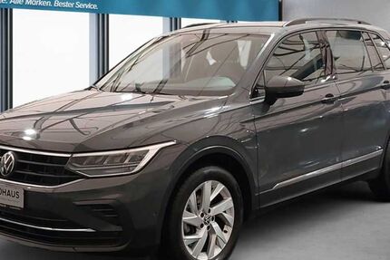 VW Tiguan 28.489 km 27.680 &euro; Maintal 63477