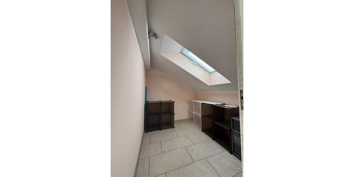 Dachgeschoßwohnung Freigericht - 2.5 Zimmer, 82 m&sup2;, 220.000&euro; | Angebot:26958582