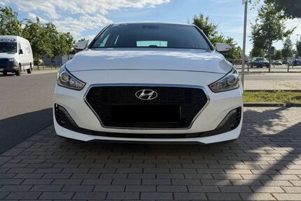 Hyundai i30 136.252 km 12.000 &euro; Hanau 63452