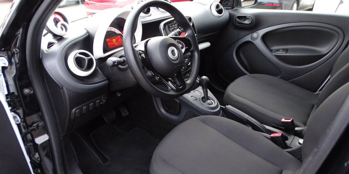 Smart ForFour electric drive EQ Klima, Tempomat, Sitzhei 80.600 km 6.890 &euro; Rodgau 63110