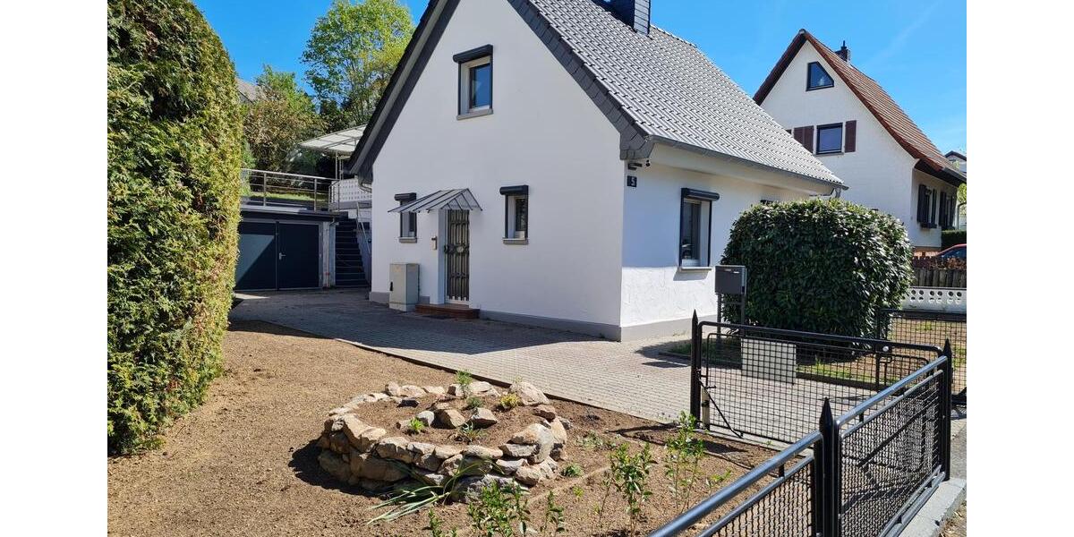 Einfamilienhaus Gelnhausen - 4 Zimmer, 180 m&sup2;, 2.250&euro; | Angebot:26087281