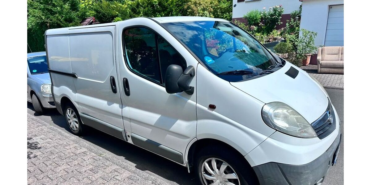 Opel Vivaro 330.000 km 3.000 &euro; Büdingen 63654