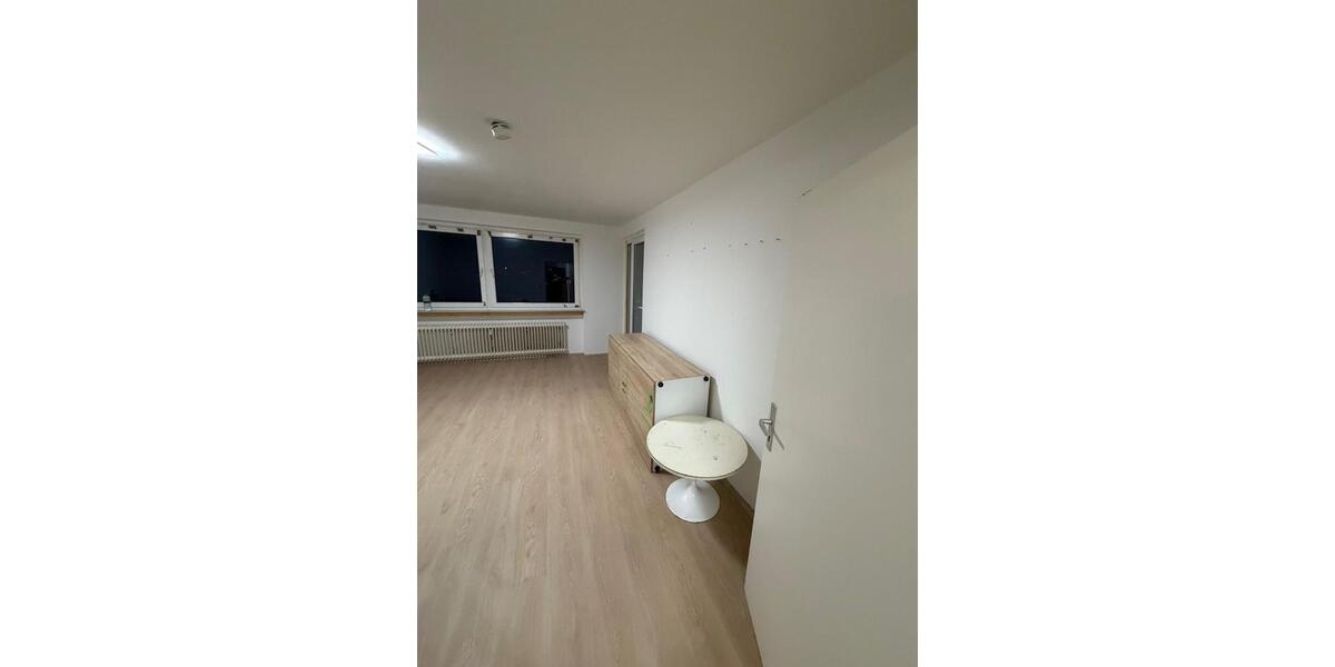Etagenwohnung Steinbach (Taunus) - 4 Zimmer, 120 m&sup2;, 2.200&euro; | Angebot:25960483