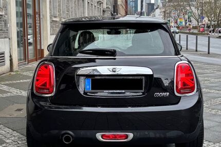 Mini Cooper 86.882 km 9.400 &euro; Frankfurt 60314
