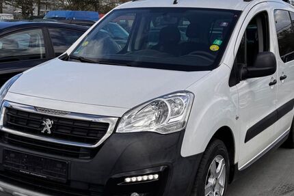 Peugeot Partner Tepee 195.800 km 6.999 &euro; Frankfurt 60486