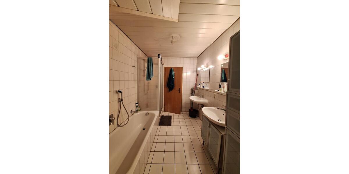 Dachgeschoßwohnung Aschaffenburg Österreicher Kolonie - 2 Zimmer, 76 m&sup2;, 800&euro; | Angebot:24315634