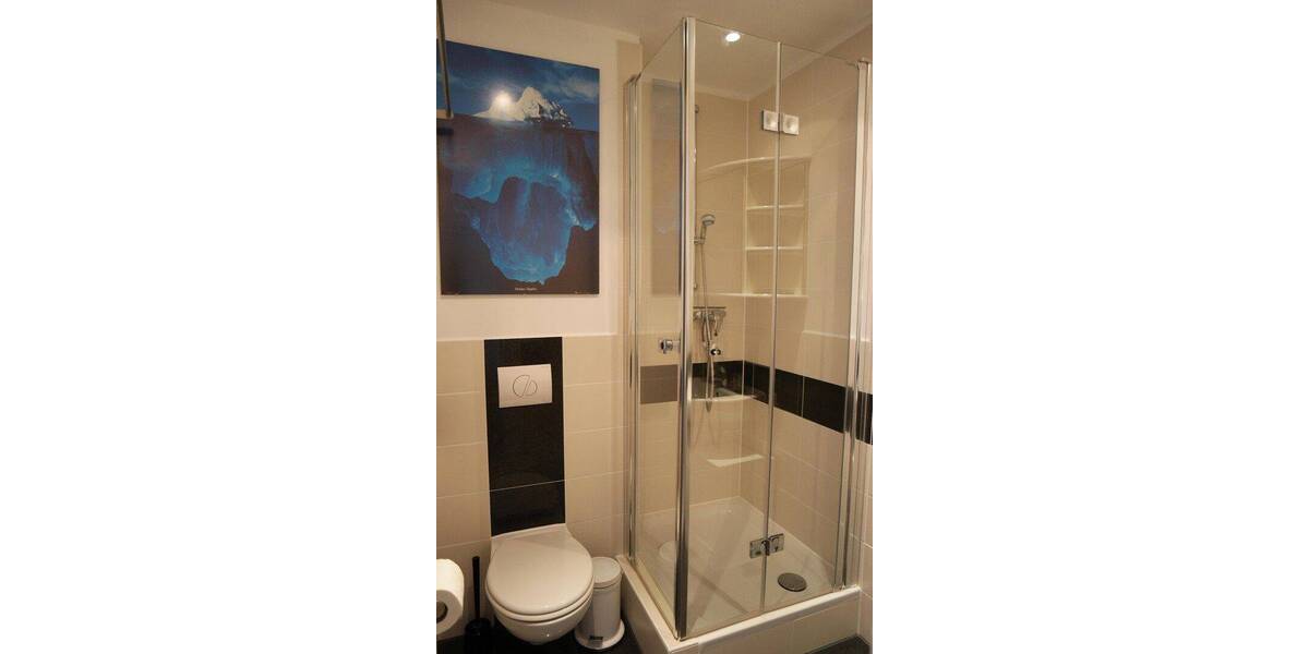Etagenwohnung Frankfurt am Main Niederrad - 4 Zimmer, 133 m&sup2;, 2.000&euro; | Angebot:26819957