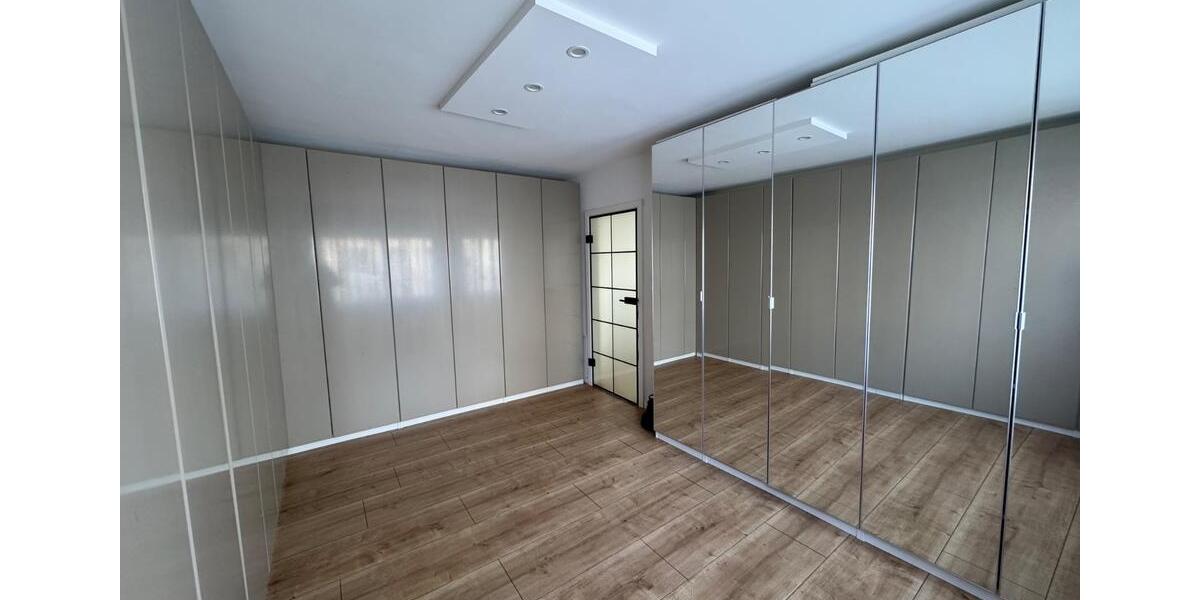 Etagenwohnung Frankfurt am Main Sachsenhausen - 3 Zimmer, 85 m&sup2;, 2.350&euro; | Angebot:26346561