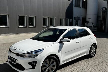 Kia Rio 85.000 km 11.500 &euro; Frankfurt am Main 60326