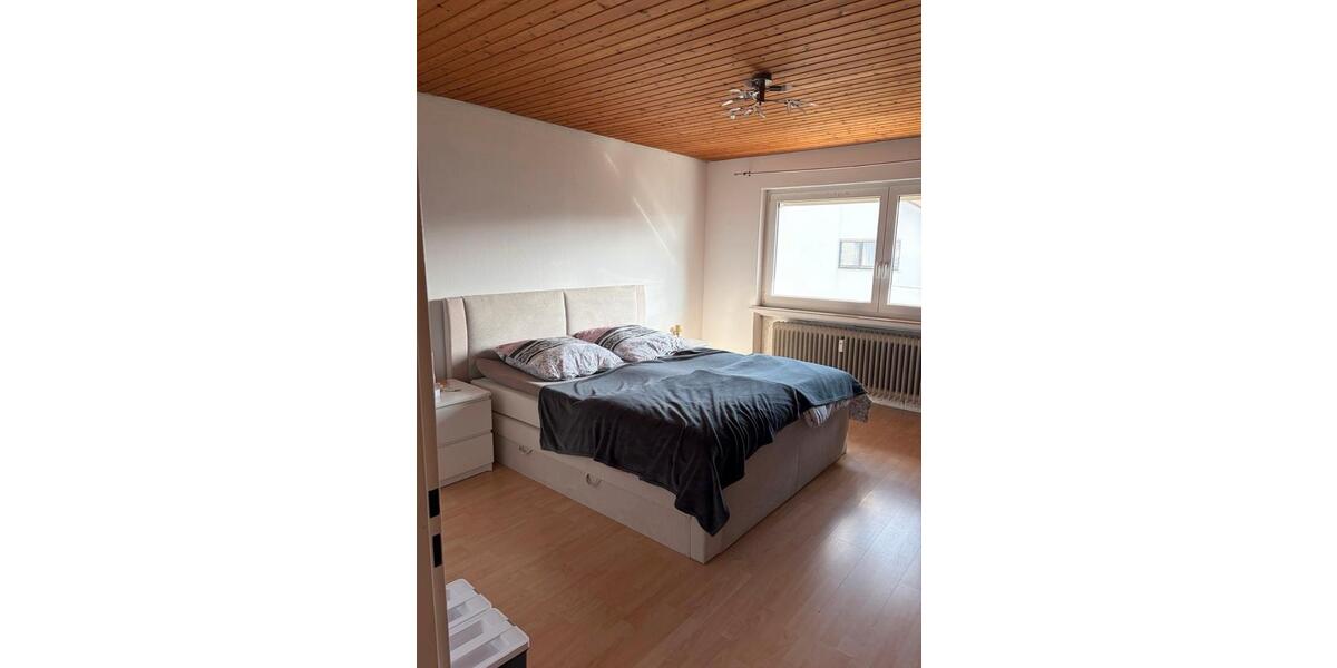 Etagenwohnung Großkrotzenburg - 3 Zimmer, 82 m&sup2;, 1.200&euro; | Angebot:25161506