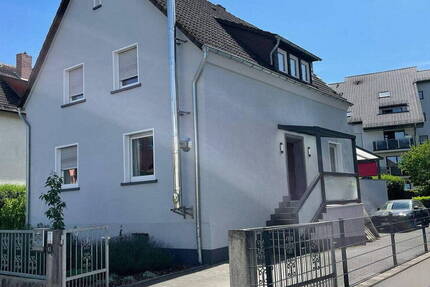 Haus Obertshausen - 7 Zimmer, 182 m&sup2;, 649.000&euro; | Angebot:25938703