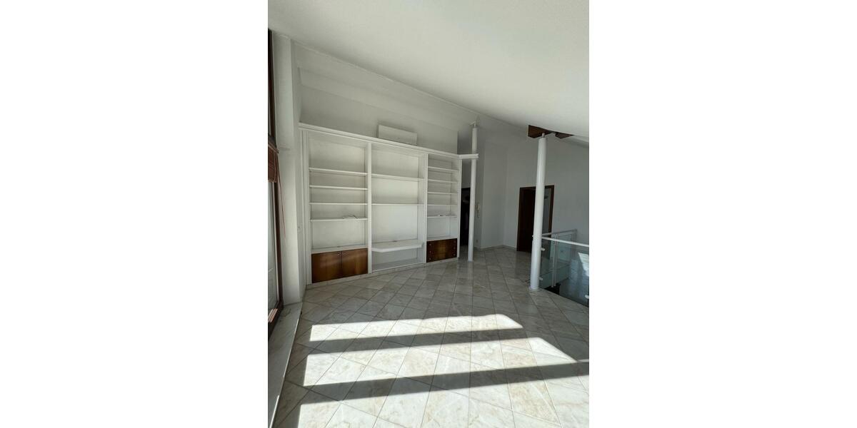 Maisonettenwohnung Dietzenbach - 6 Zimmer, 182 m&sup2;, 2.950&euro; | Angebot:19980319