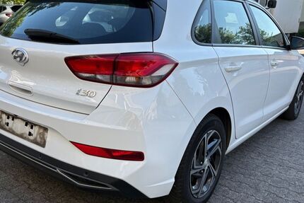 Hyundai i30 175.824 km 9.758 &euro; Frankfurt am Main 60389