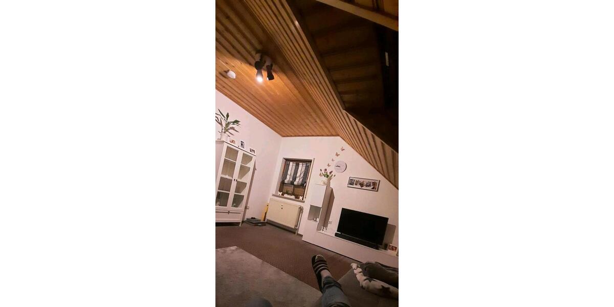 Dachgeschoßwohnung Schaafheim - 4 Zimmer, 89 m&sup2;, 975&euro; | Angebot:26425609