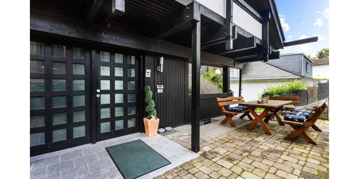 Einfamilienhaus Gelnhausen Haitz - 8 Zimmer, 354 m&sup2;, 950.000&euro; | Angebot:25685325