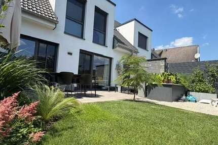 Haus Großostheim-OT OT - 5 Zimmer, 156 m&sup2;, 1.850&euro; | Angebot:27514047