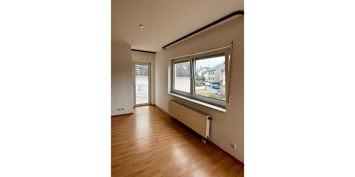 Etagenwohnung Langenselbold - 3 Zimmer, 95 m&sup2;, 1.100&euro; | Angebot:27600401