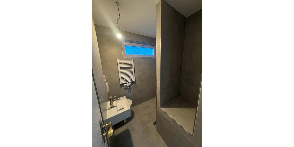 Reihenhaus Frankfurt am Main Mitte-West - 3 Zimmer, 82 m&sup2;, 1.600&euro; | Angebot:25514699