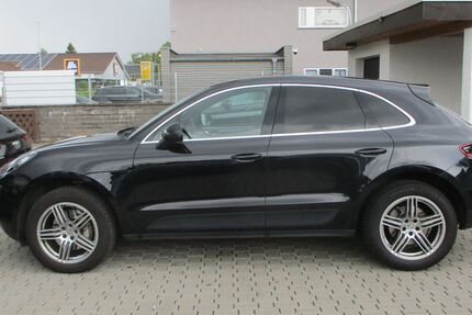 Porsche Macan 145.847 km 26.900 &euro; Babenhausen 64832