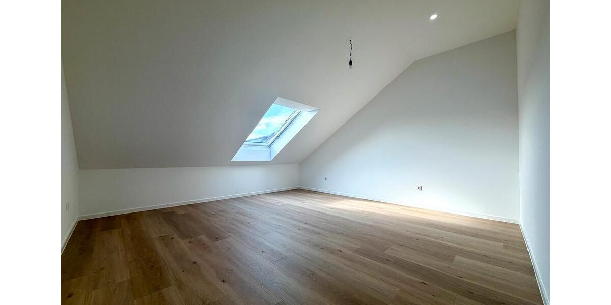 Doppelhaushälfte Reichelsheim (Wetterau) - 5.5 Zimmer, 180 m&sup2;, 2.270&euro; | Angebot:27618243