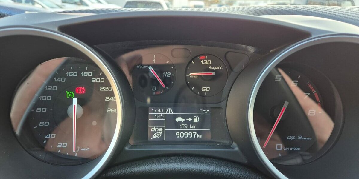 Alfa Romeo Giulietta Sport Navigation, Klima, Einparkhilfe 89.100 km 11.990 &euro; Rodgau 63110