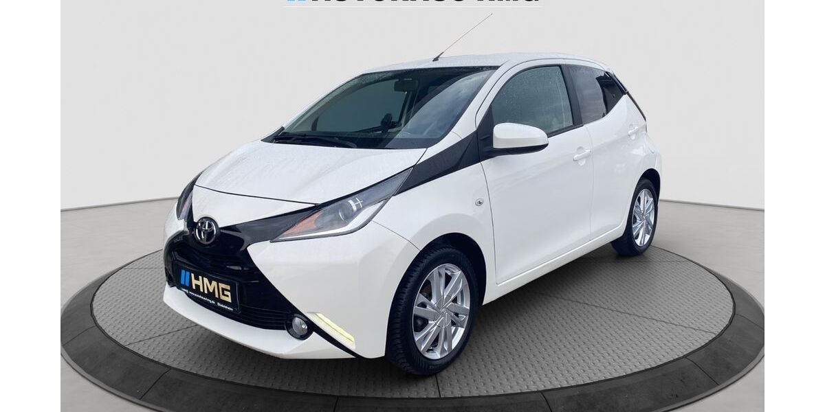 Toyota Aygo (X) 90.000 km 6.700 &euro; Büdingen-Düdelsheim 63654
