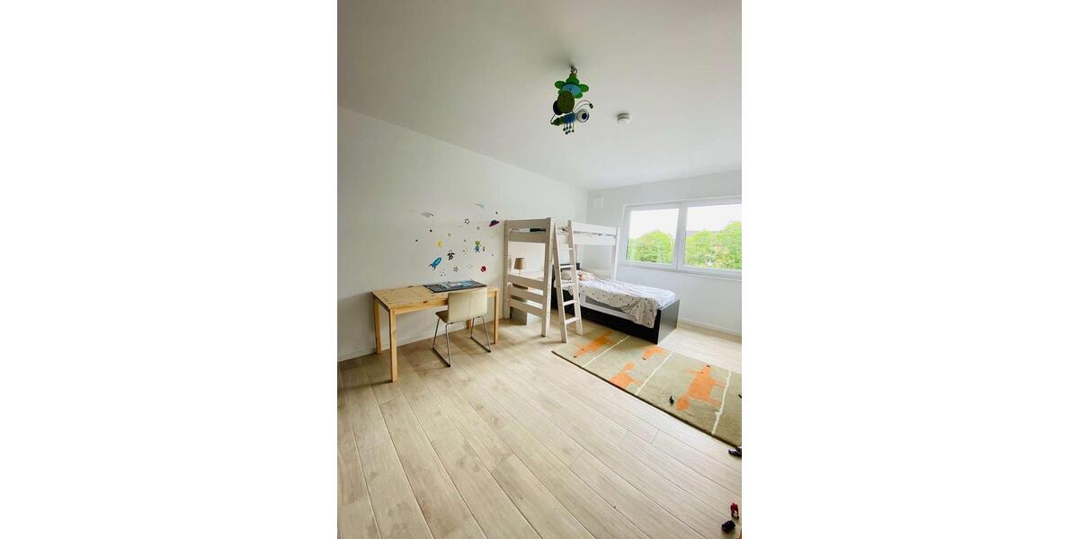 Etagenwohnung Friedrichsdorf - 5 Zimmer, 165 m&sup2;, 1.980&euro; | Angebot:25806103
