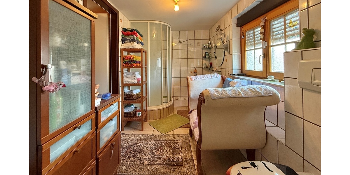 Frankfurt-Griesheim: Große Doppelhaushälfte in gesuchter Lage! - Doppelhaushälfte Frankfurt am Main West | Angebot:25305384