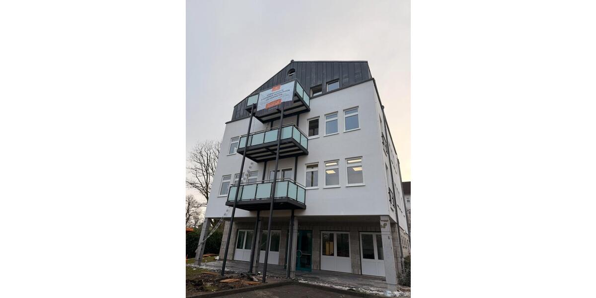 Dachgeschoßwohnung Friedrichsdorf - 4 Zimmer, 140 m&sup2;, 1.900&euro; | Angebot:25268930