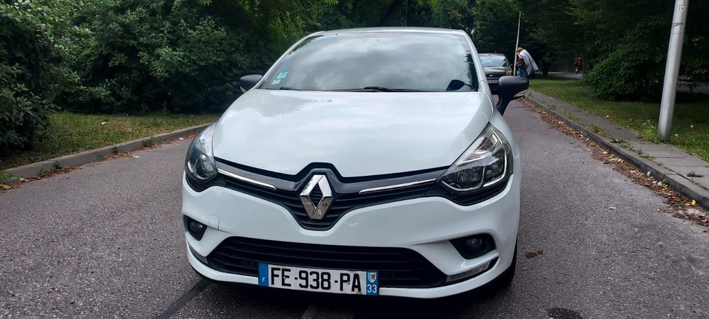 Renault Clio 125.000 km 7.840 &euro; Frankfurt am Main 60320
