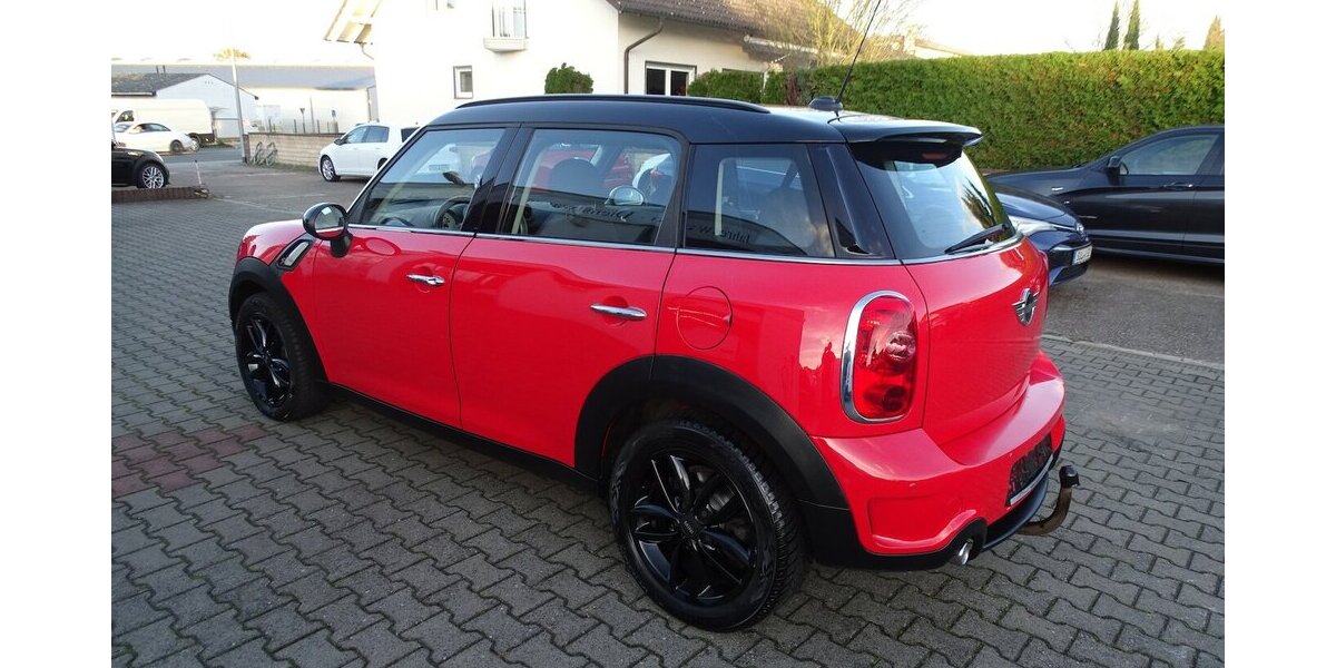 Mini Cooper SD Countryman All4 Cooper SD All4 Automatik 154.582 km 7.990 &euro; Rodgau 63110
