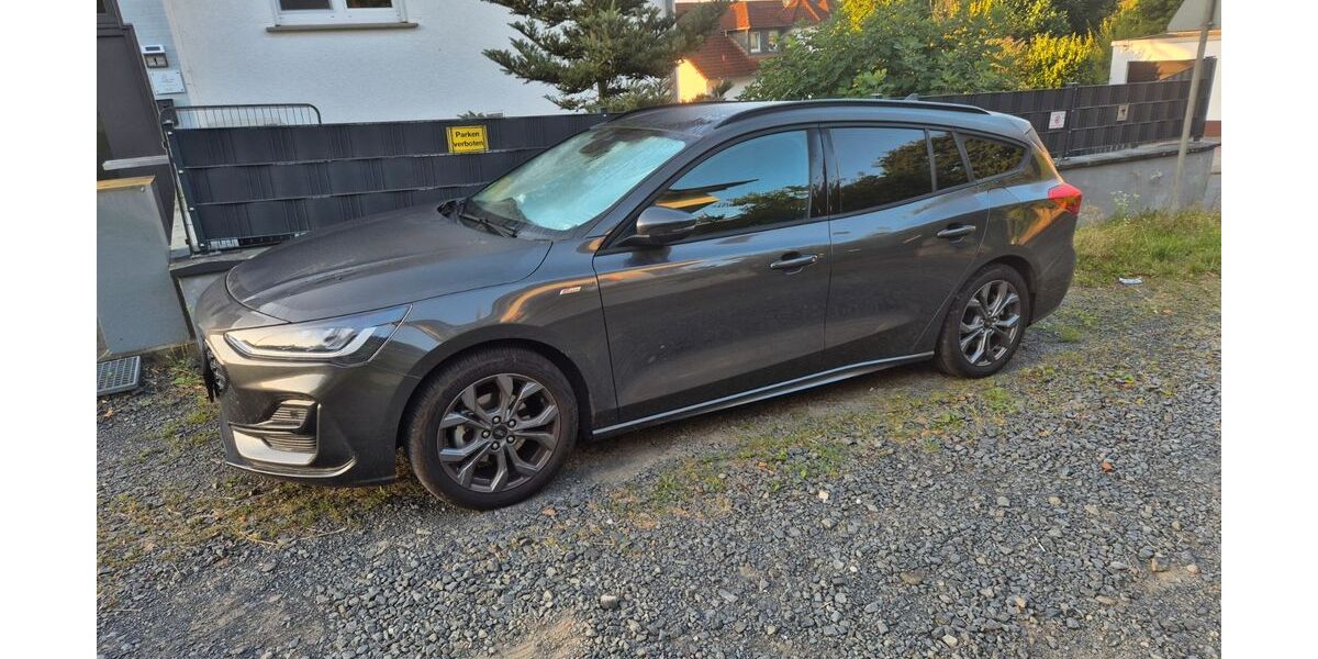 Ford Focus 19.000 km 21.000 &euro; Ortenberg 63683