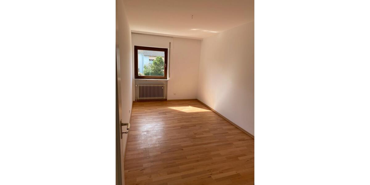 Reihenhaus Bad Vilbel - 4 Zimmer, 106 m&sup2;, 1.950&euro; | Angebot:24713804