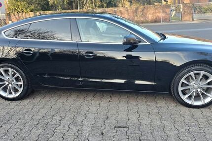 Audi A5 270.000 km 9.500 &euro; Offenbach am Main 63071