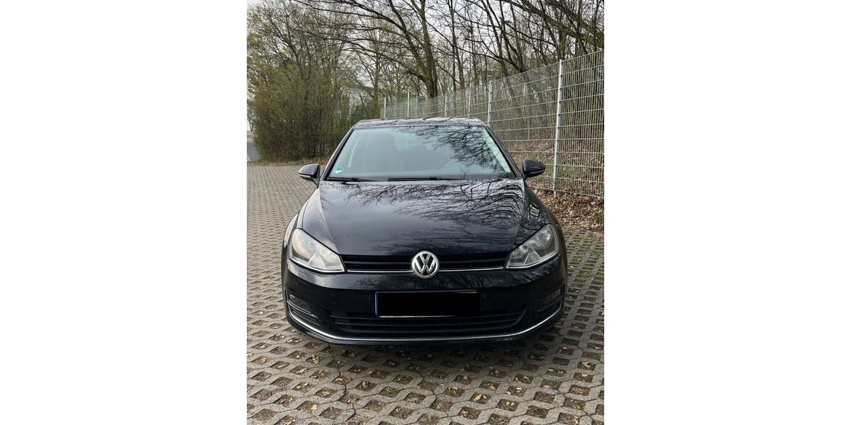 VW Golf 97.100 km 10.900 &euro; Büdingen 63654