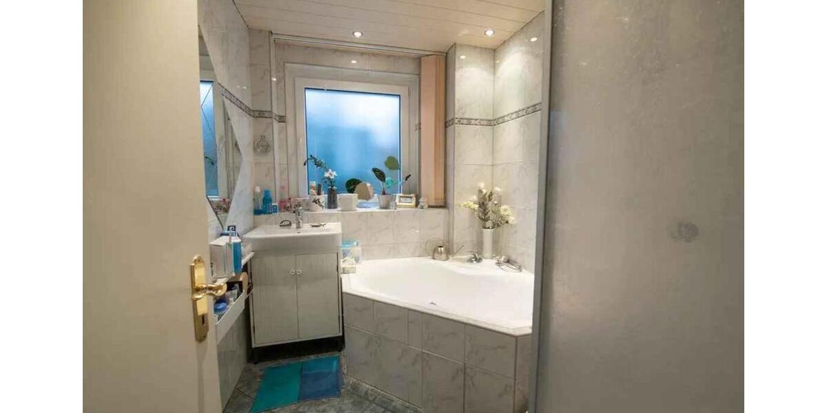 Etagenwohnung Frankfurt am Main Nord-West - 3 Zimmer, 88 m&sup2;, 1.350&euro; | Angebot:25711730