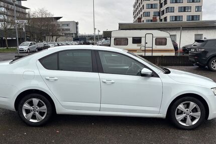 Skoda Octavia 184.600 km 9.900 &euro; Aschaffenburg 63741