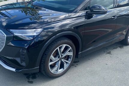 Audi Q4 e-tron 71.558 km 31.900 &euro; Bad Homburg 61348