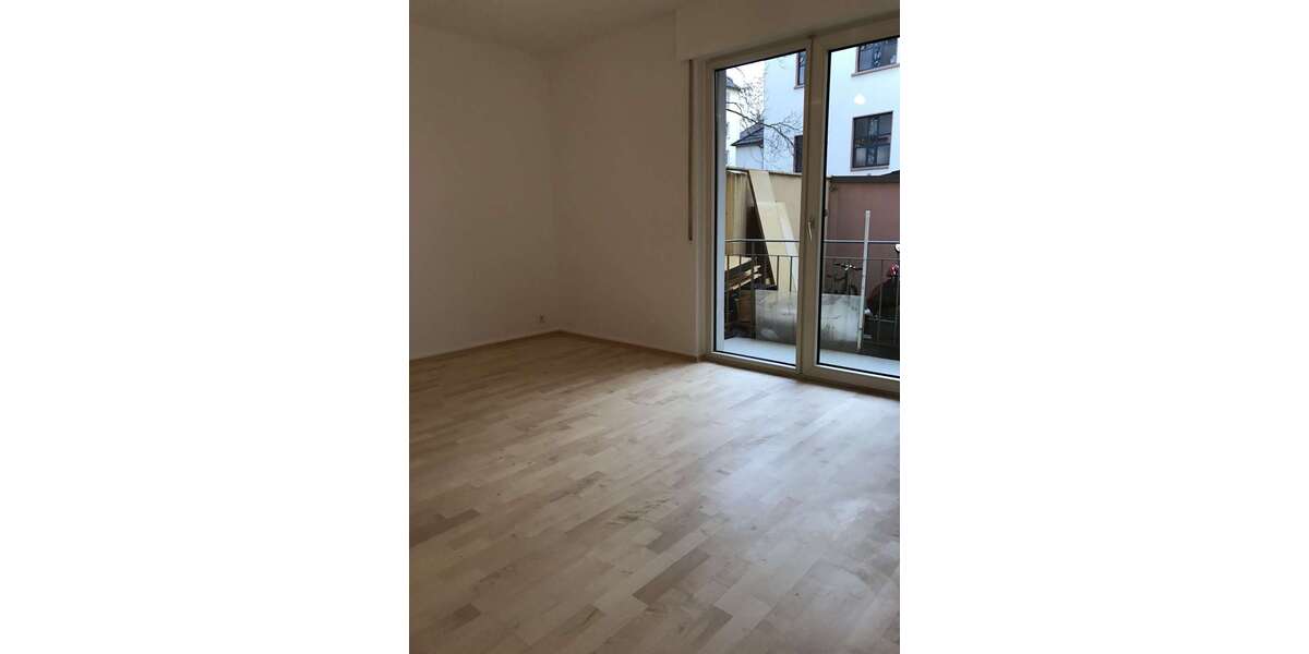 Etagenwohnung Frankfurt Ostend - 2 Zimmer, 60 m&sup2;, 940&euro; | Angebot:26069152