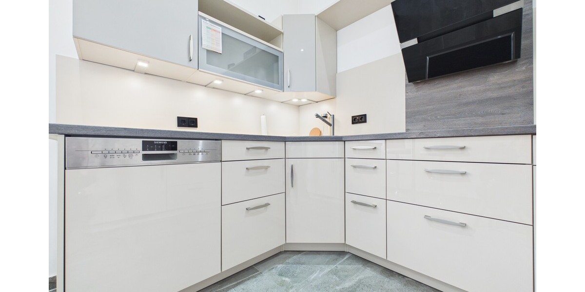 Exklusive 2-Zimmer-Wohnung mit Balkon, moderner Einbauküche und Stellplatz in Hanau - Etagenwohnung Hanau | Angebot:26019443