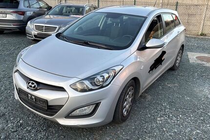 Hyundai i30 270.000 km 2.999 &euro; Hanau 63457