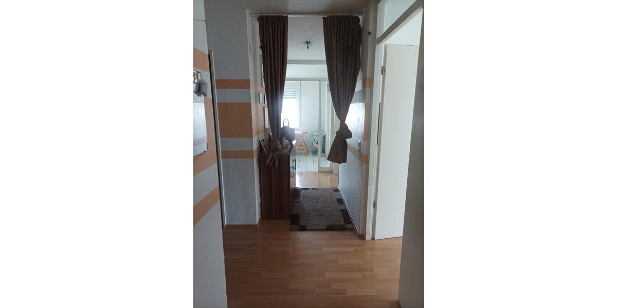 Etagenwohnung Steinbach (Taunus) - 3 Zimmer, 73 m&sup2;, 1.150&euro; | Angebot:25793896