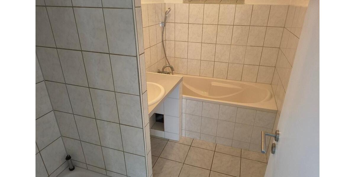 Etagenwohnung Langenselbold - 4 Zimmer, 108 m&sup2;, 970&euro; | Angebot:25431406