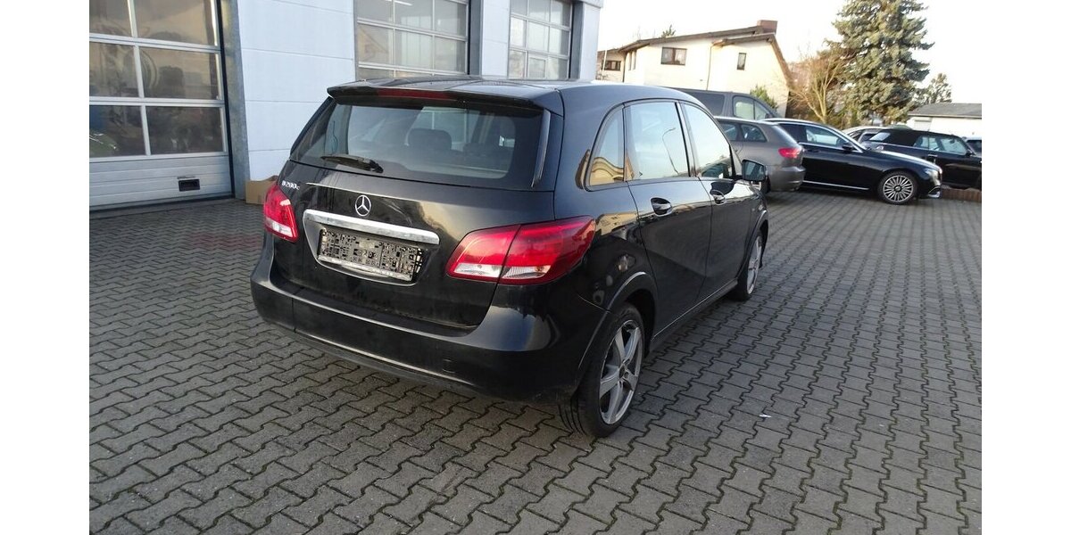 Mercedes-Benz B 200 c NGD / Benzin 253.675 km 5.690 &euro; Rodgau 63110